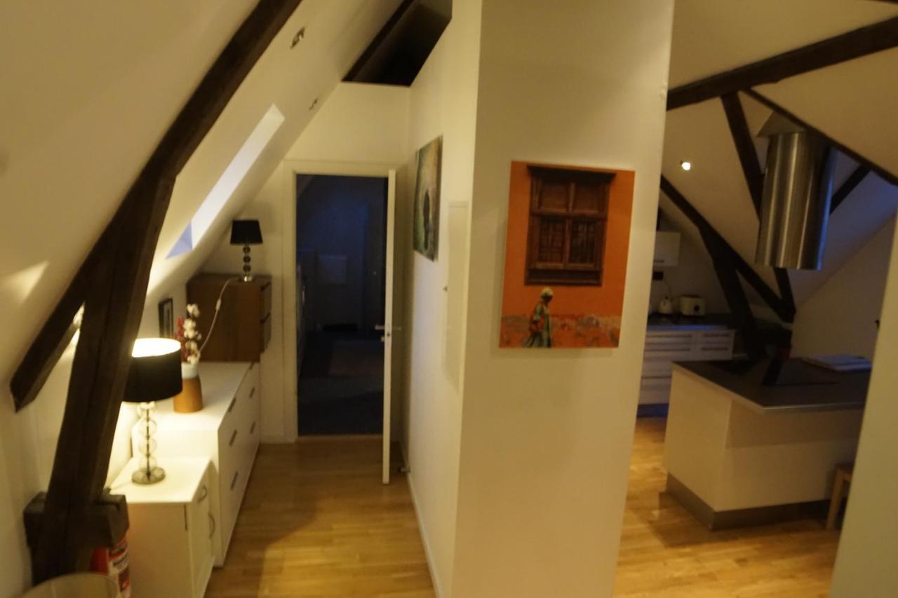 Homestay Downtown Loft With Shared Bathroom *