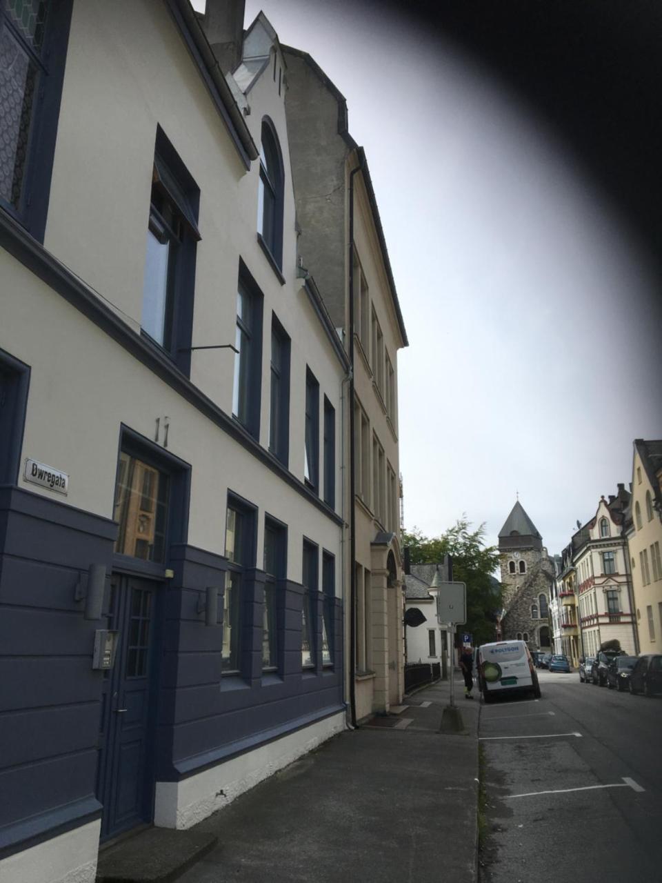 Downtown Loft With Shared Bathroom * Alesund